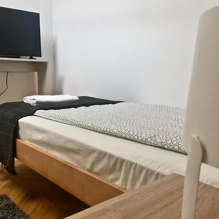 Macvanska Πανσιόν 3*